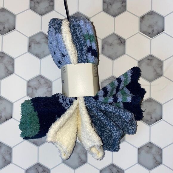 Lucky Brand Women’s Fuzzy No Show Socks Blue Green White 4 Pairs NWT - Picture 3 of 4